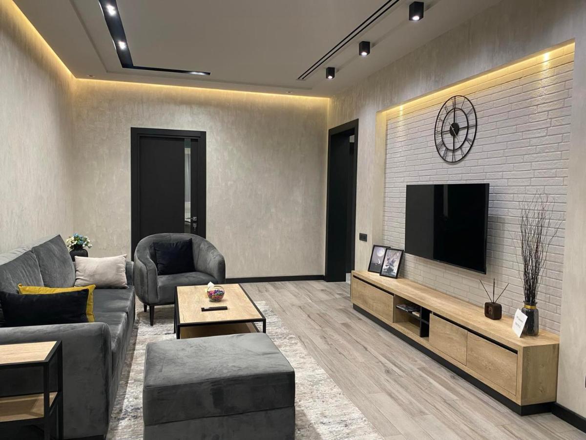 Luxury Modern Apartment In The Center Of 예레반 외부 사진