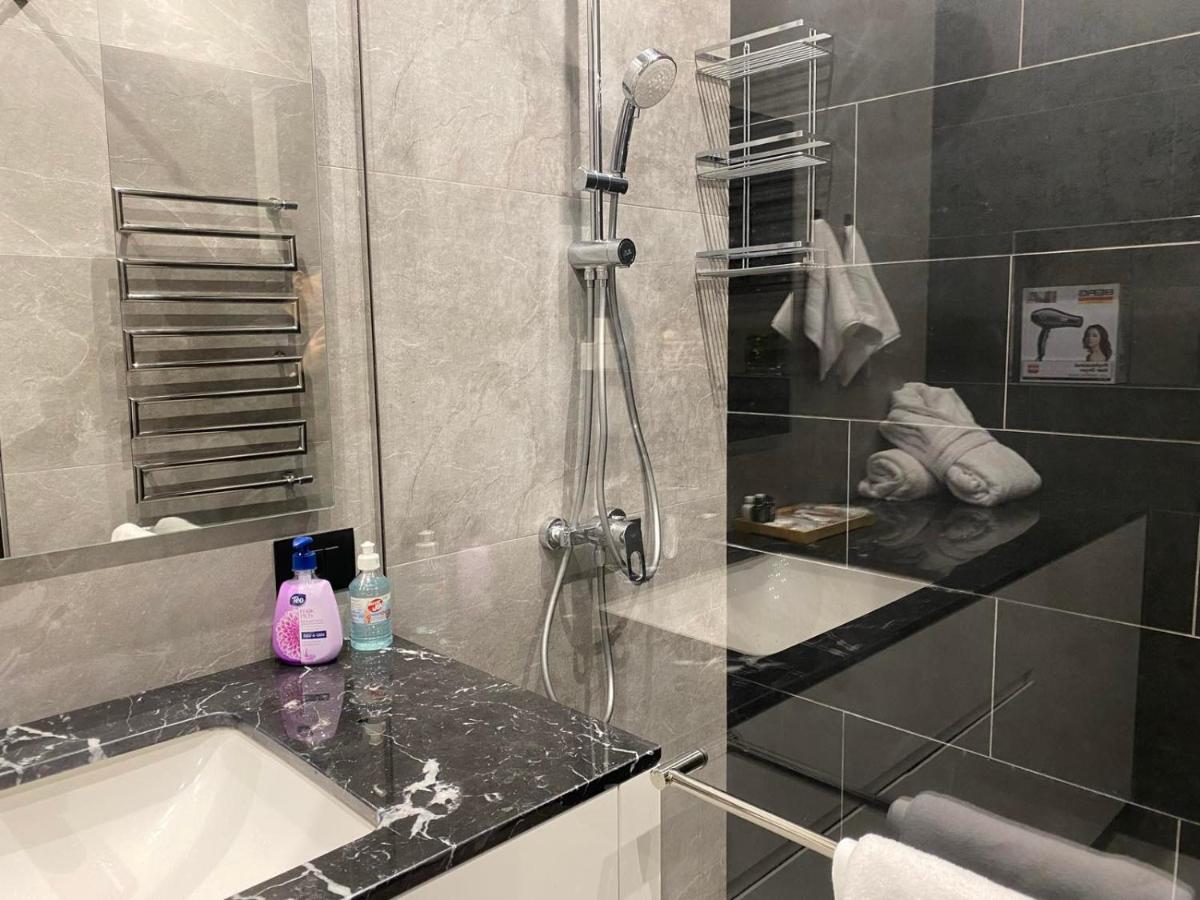 Luxury Modern Apartment In The Center Of 예레반 외부 사진